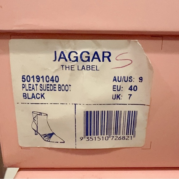 Jaggar Black Pleated Suede Kitten Heel Boots Bootie NIB 39/40 - Picture 16 of 16